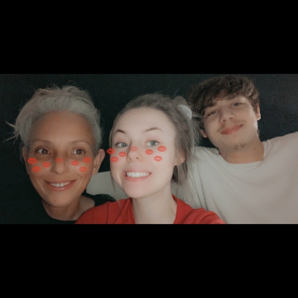 Check out my closet sale❤ Look for the 🔴 for items marked down to $1, $2 & $3 - Picture 11 of 16